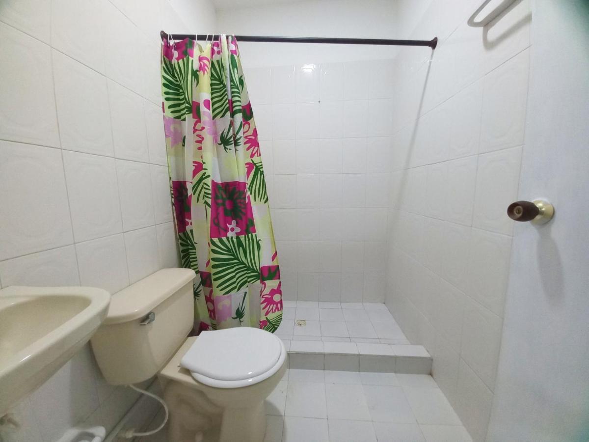 Hospedajes Calisso San Andrés エクステリア 写真